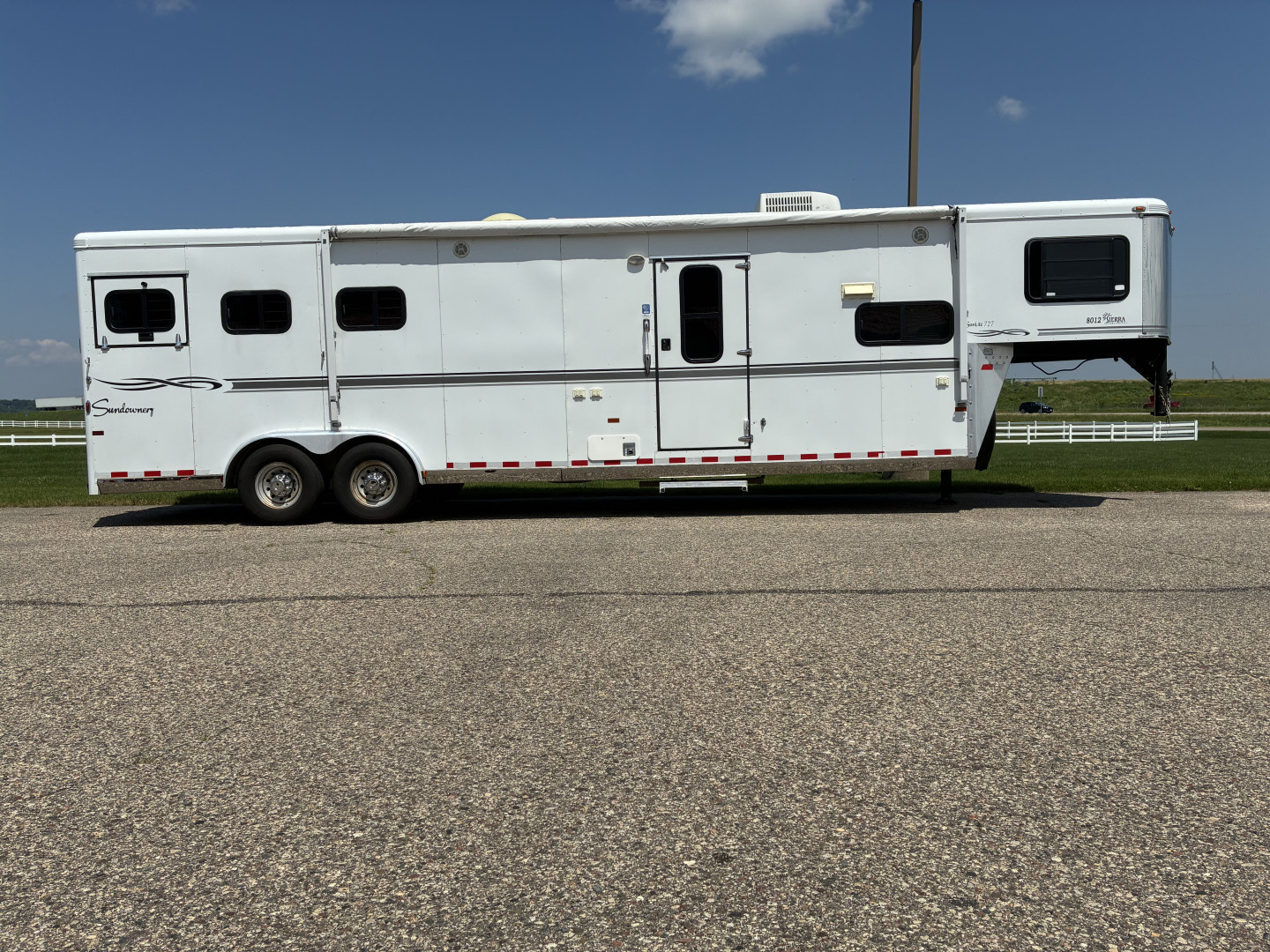 Trailer Photo 1