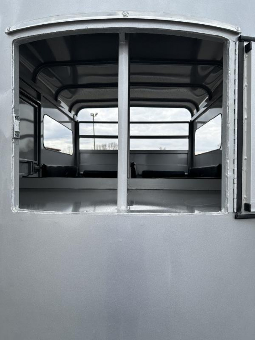 Trailer Photo 4