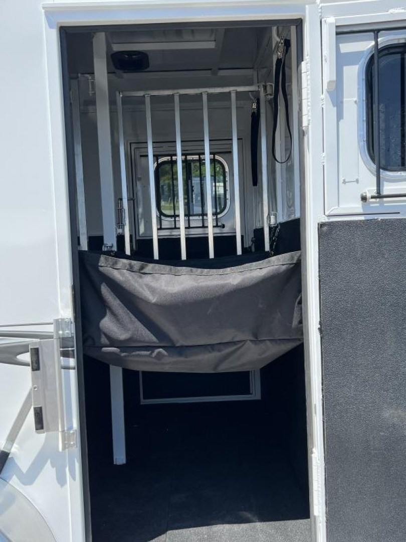 Trailer Photo 6