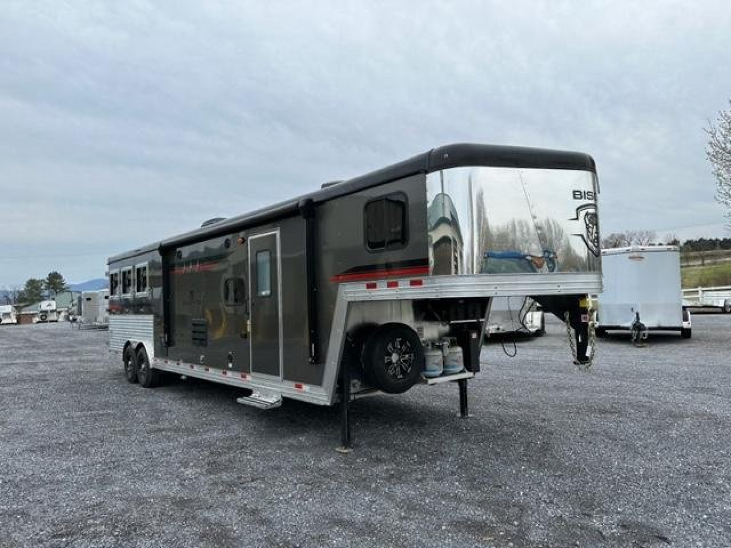 2023 Bison Trailers SV8313 SLIDE OUT