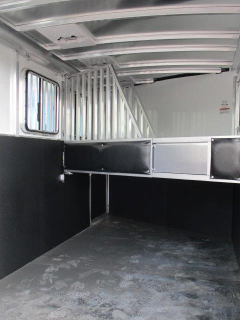 Trailer Photo 3