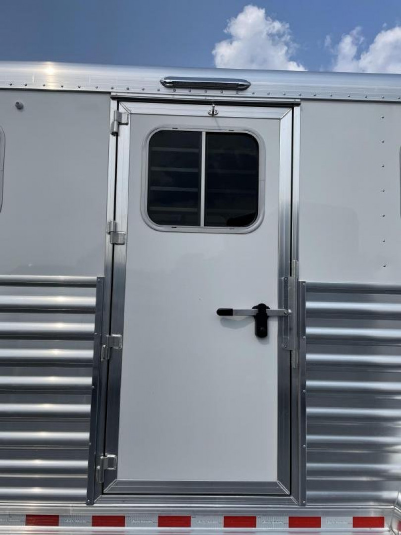 Trailer Photo 15