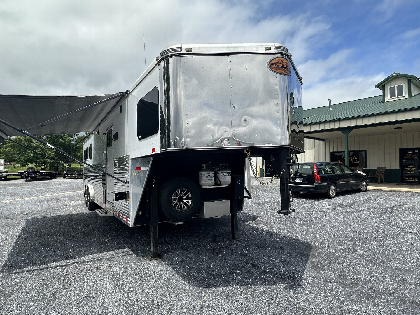 Trailer Photo 2