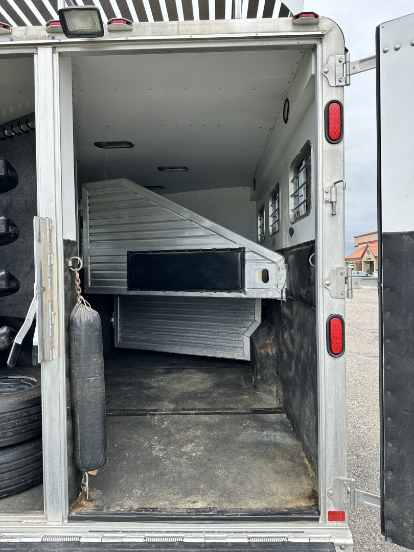 Trailer Photo 15