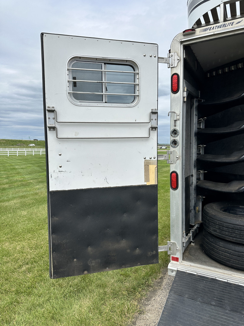 Trailer Photo 17