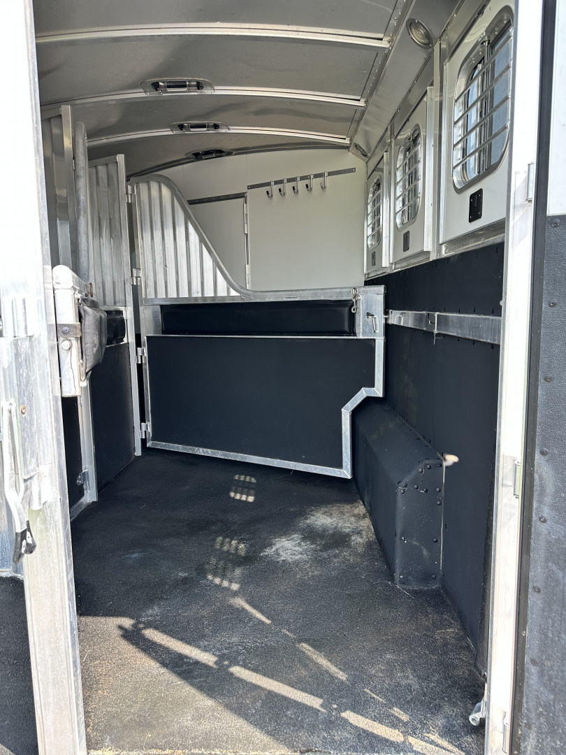 Trailer Photo 12