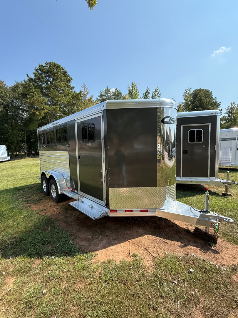 Trailer Photo 1