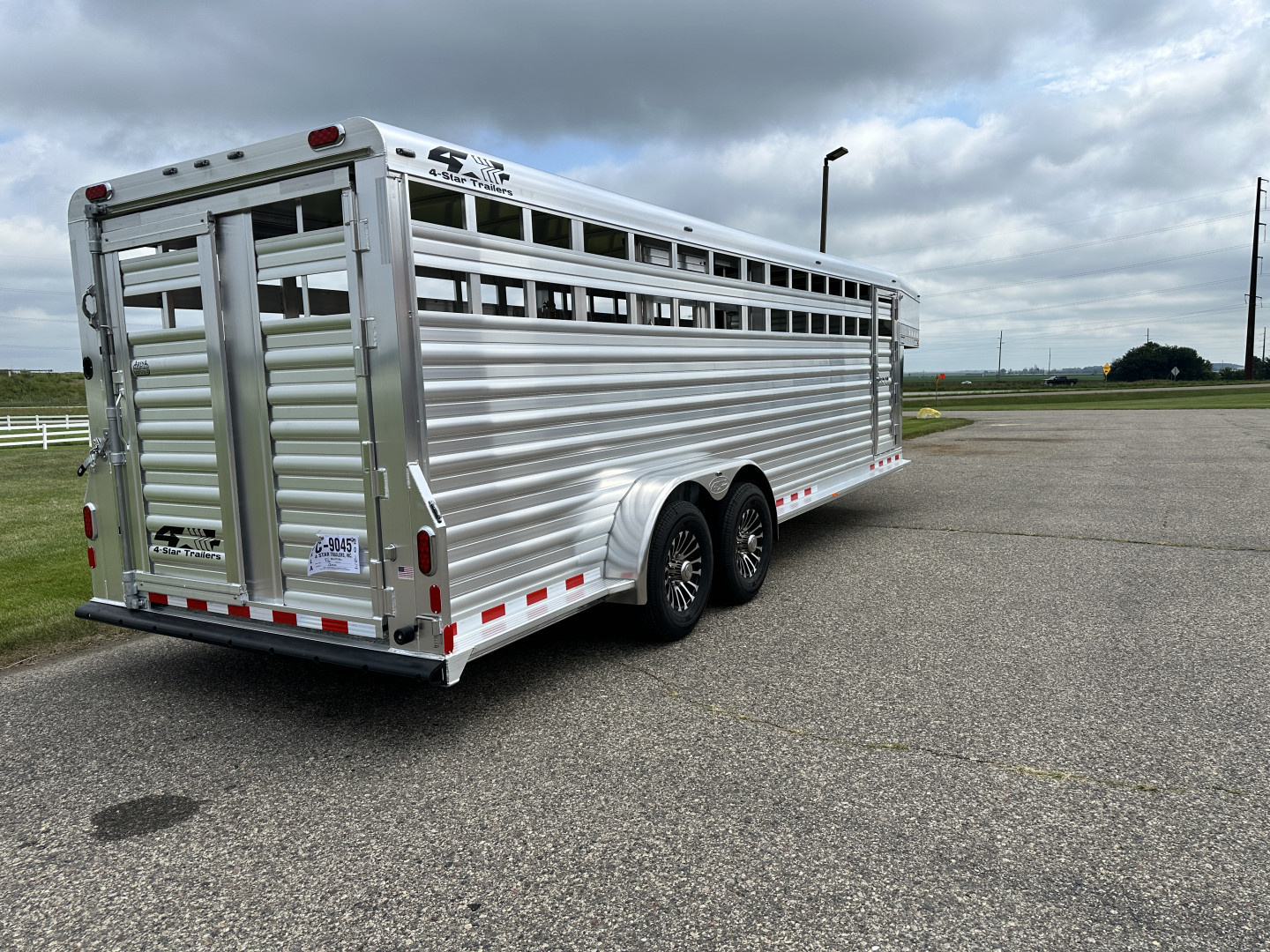 Trailer Photo 7