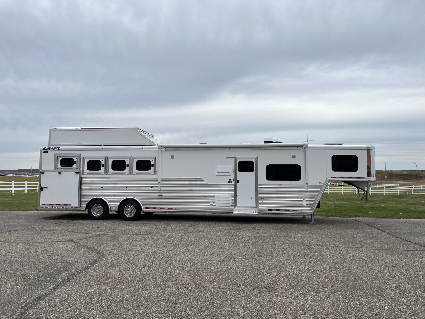 Trailer Photo 1