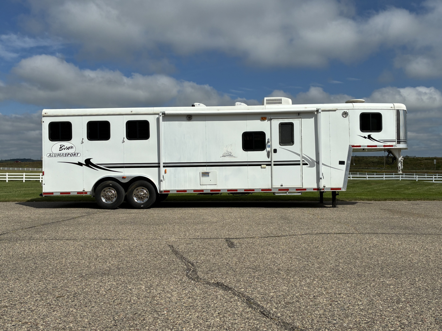 Trailer Photo 1
