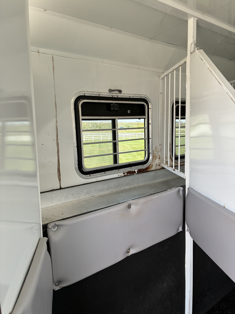 Trailer Photo 13