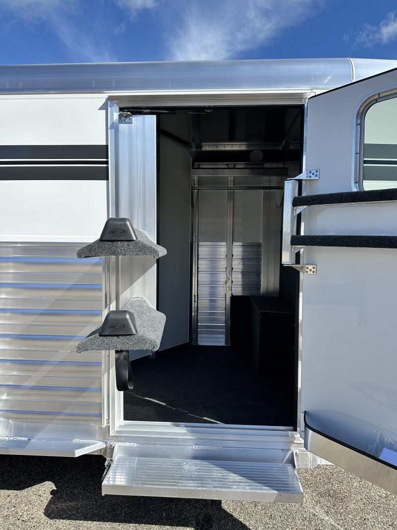 Trailer Photo 13