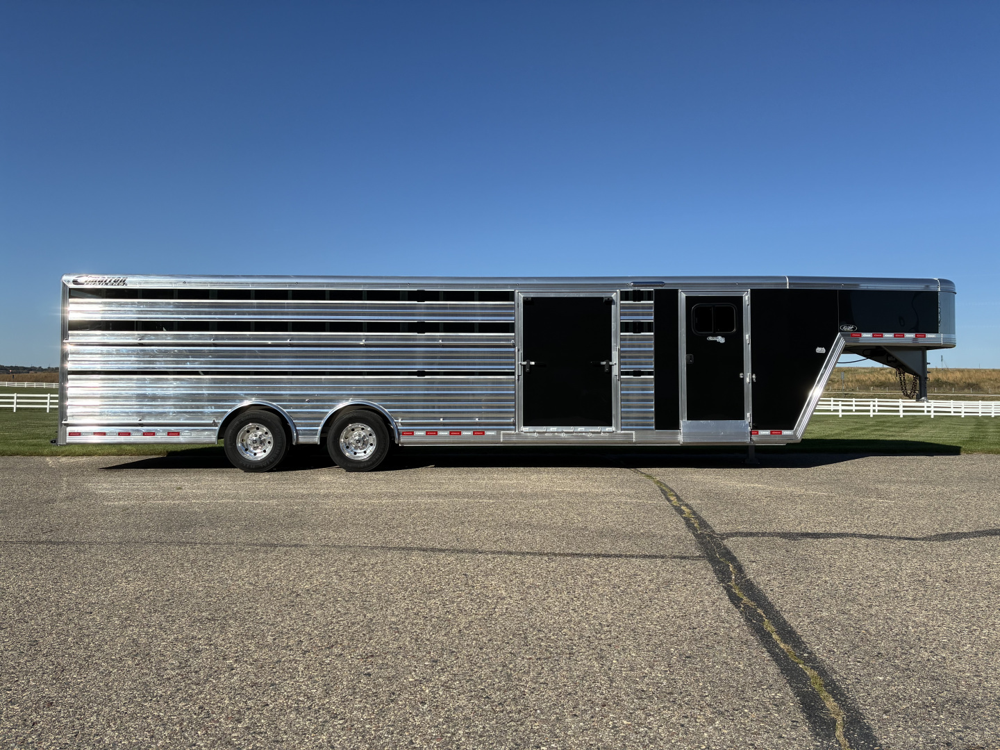 Trailer Photo 1