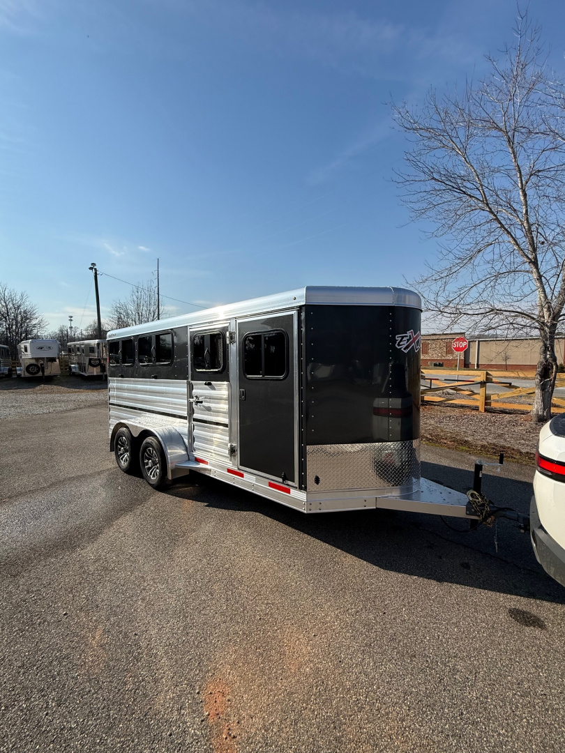 Trailer Photo 1
