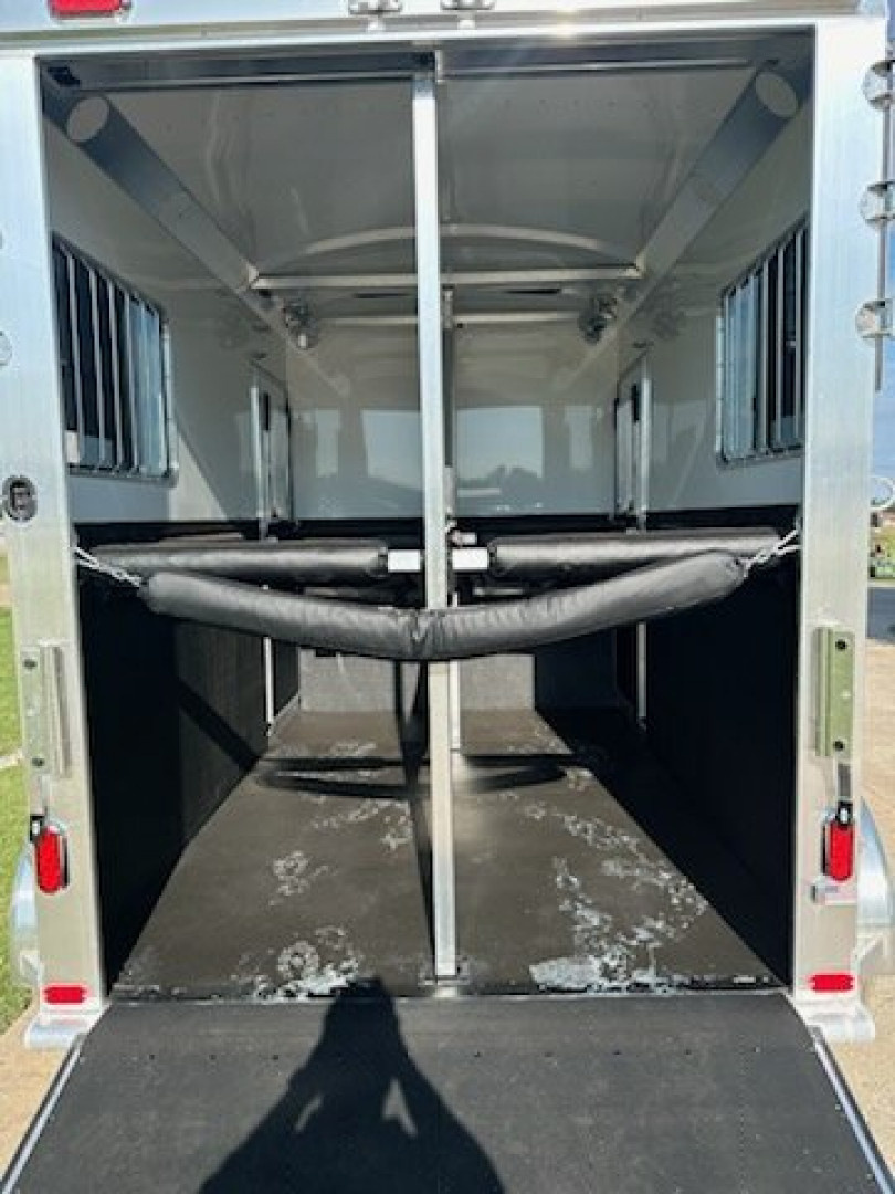 Trailer Photo 7