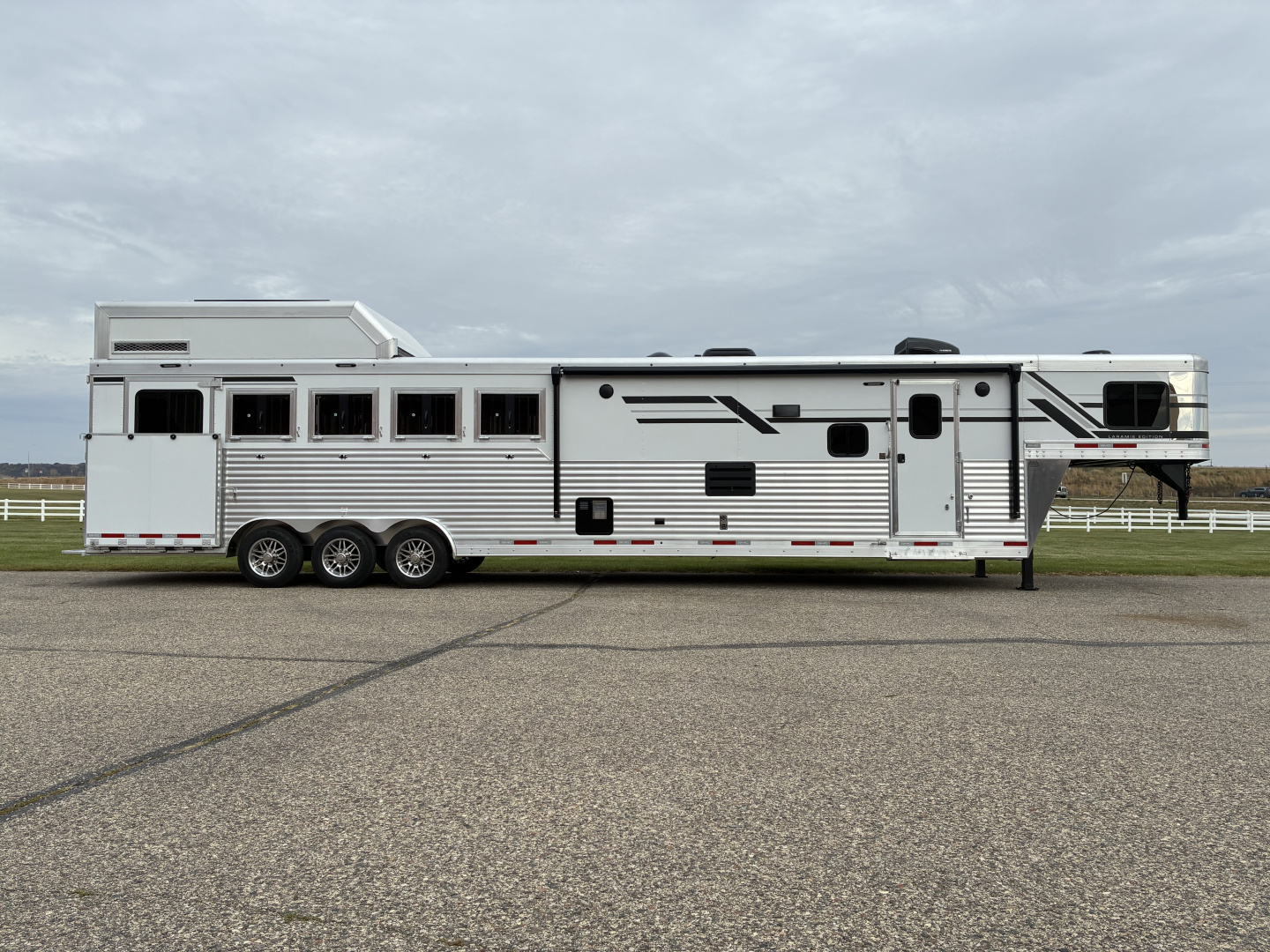 Trailer Photo 1