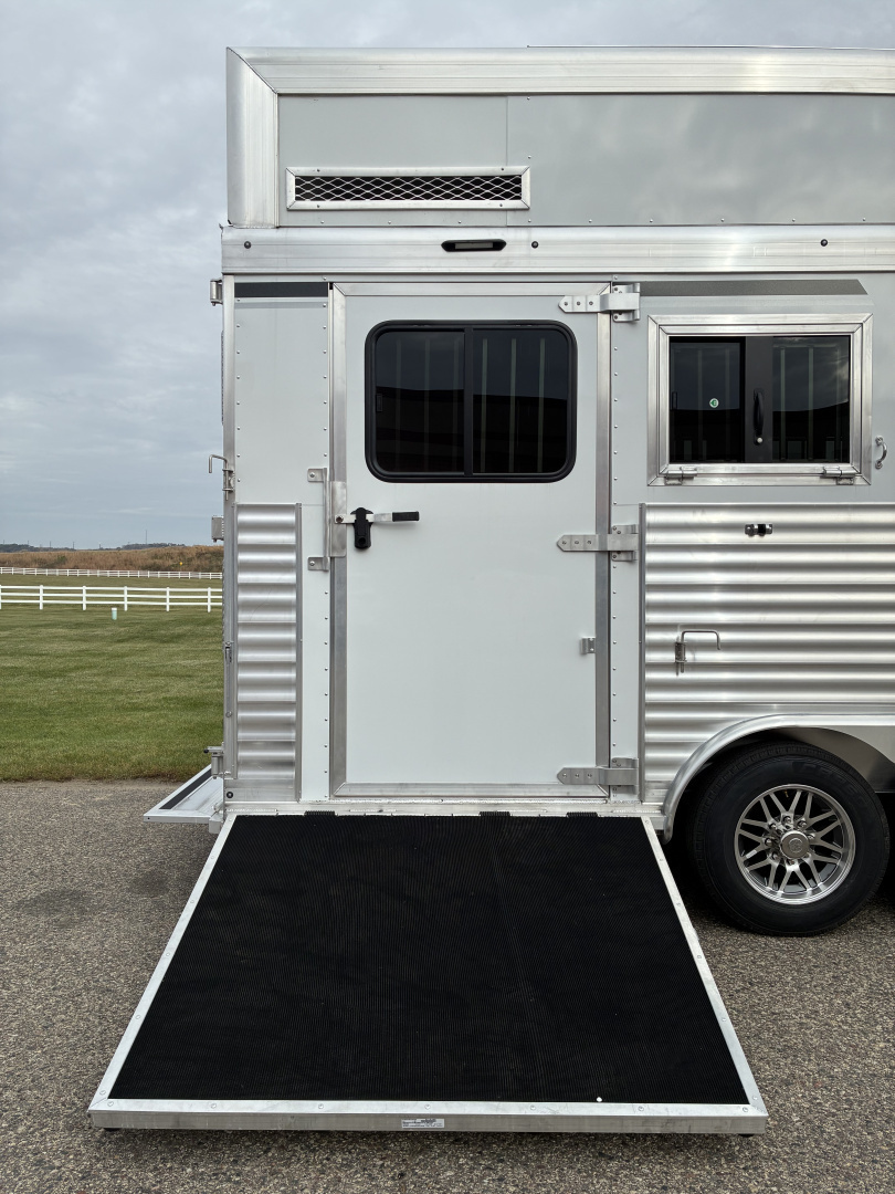 Trailer Photo 12