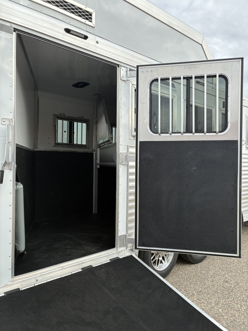 Trailer Photo 13