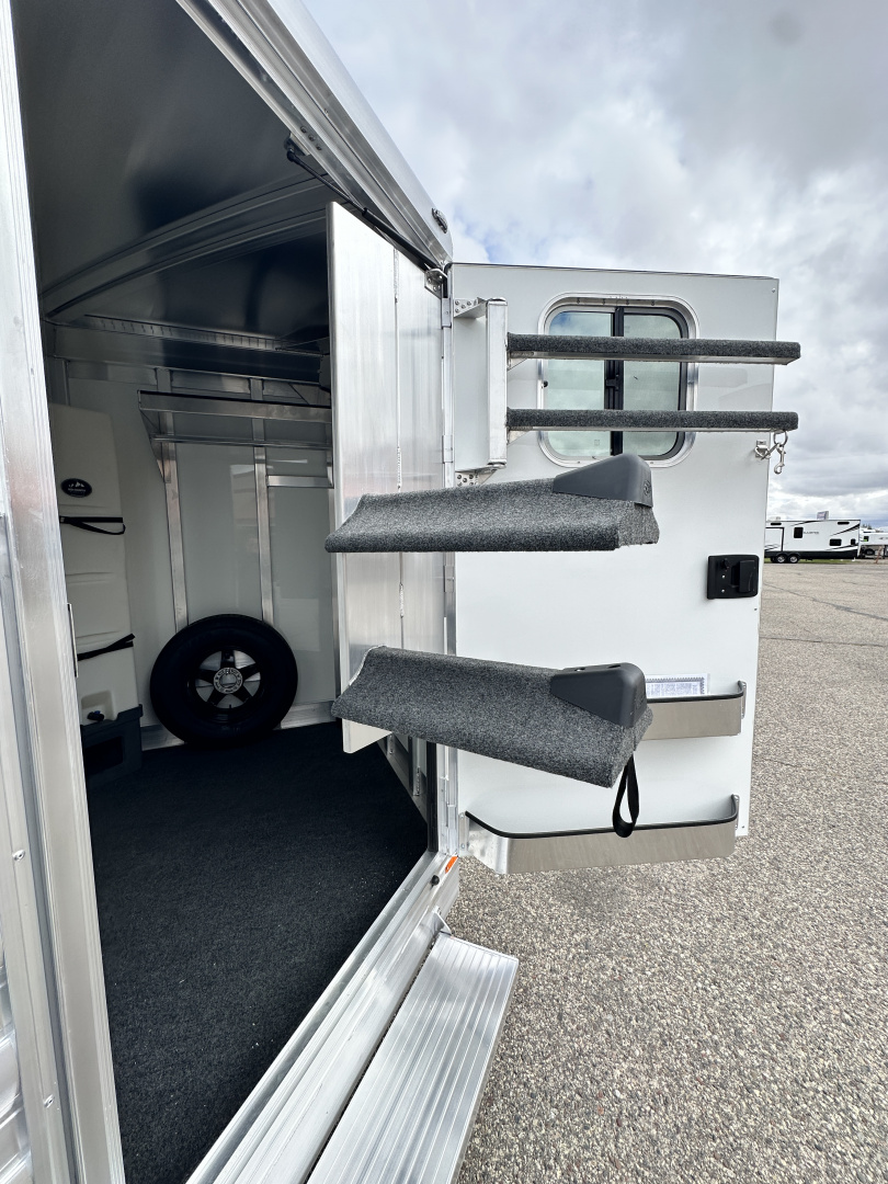 Trailer Photo 15