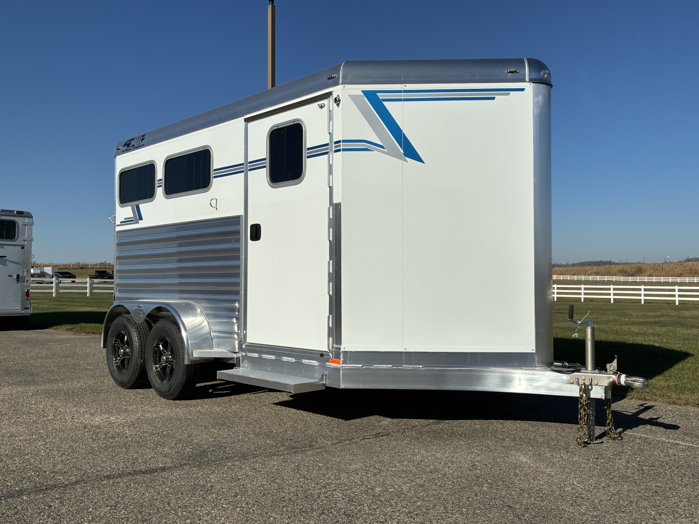 Trailer Photo 2