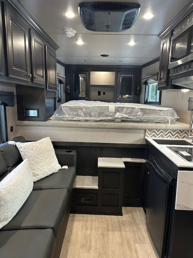 Trailer Photo 7