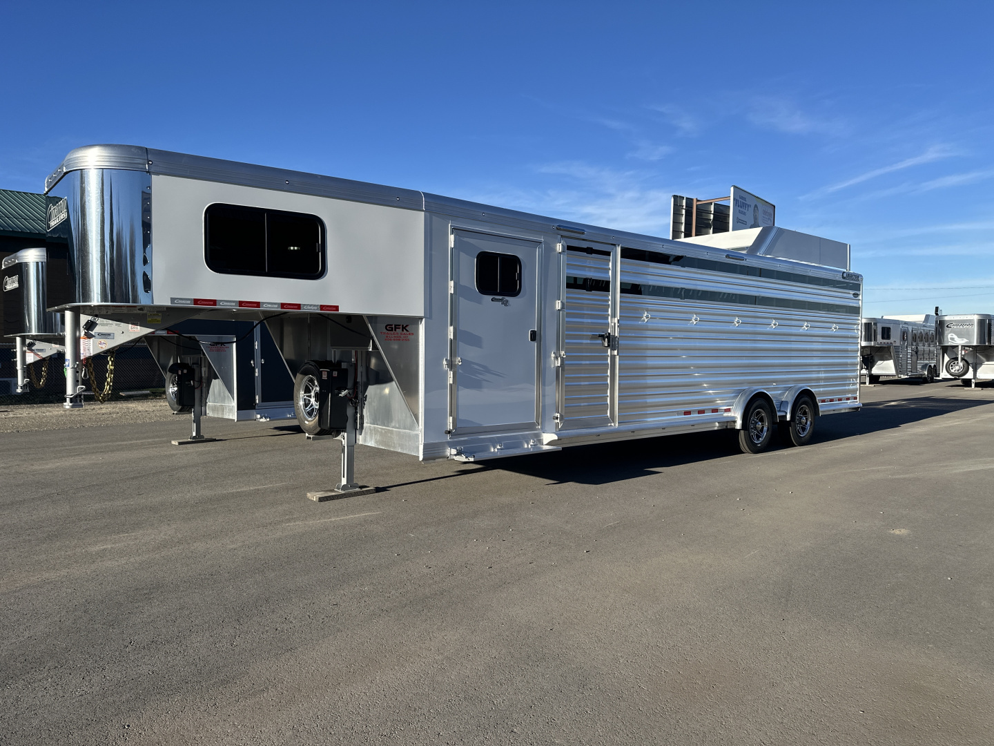 Trailer Photo 1