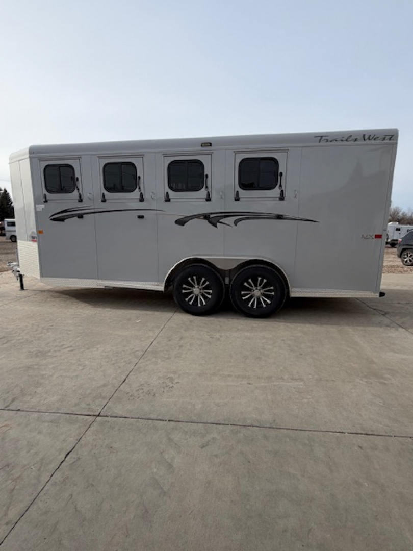 Trailer Photo 2