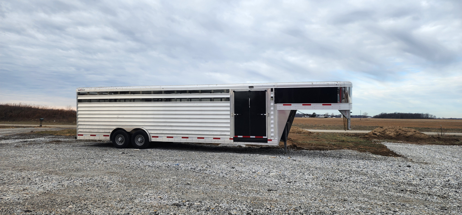 Trailer Photo 1