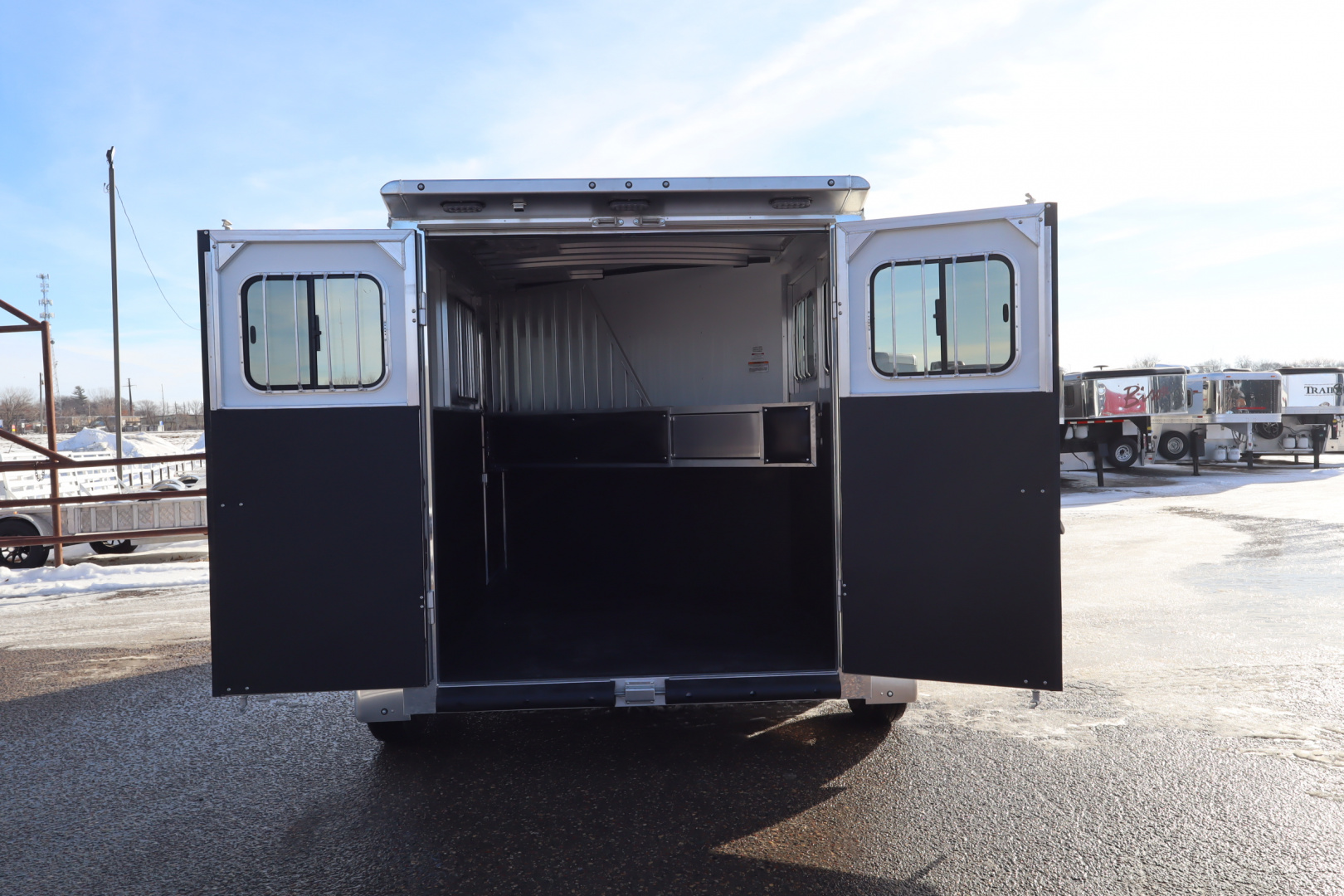 Trailer Photo 7