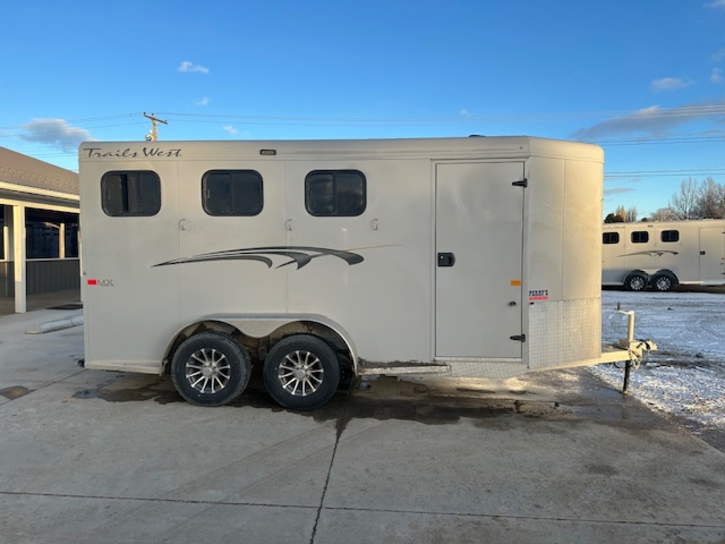 Trailer Photo 2