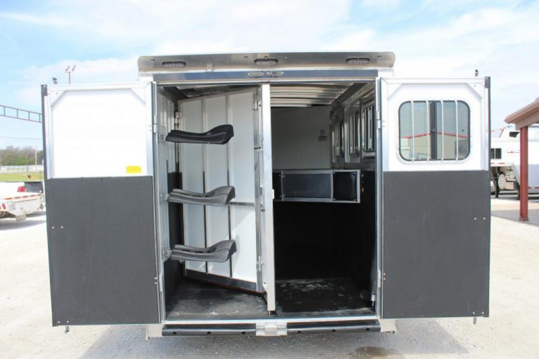 Trailer Photo 7