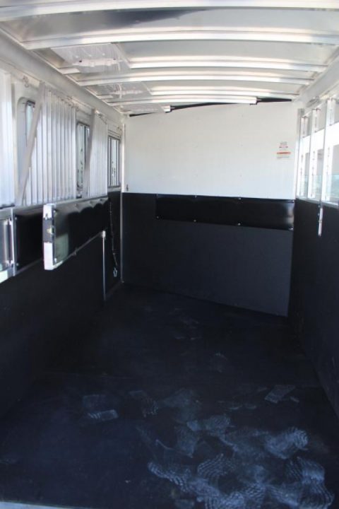 Trailer Photo 7