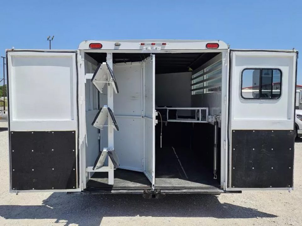 Trailer Photo 8