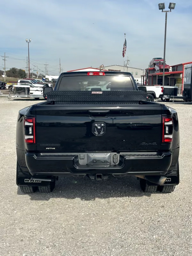 Truck Photo 3