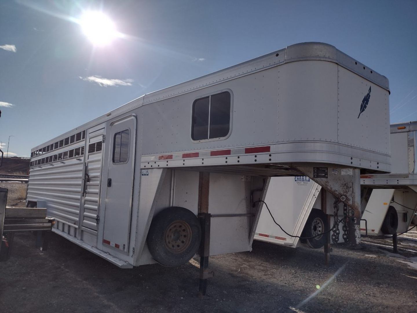 2015 Featherlite Trailers Model 8413 28'
