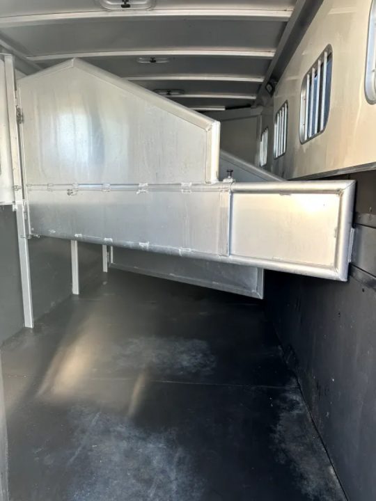 Trailer Photo 7