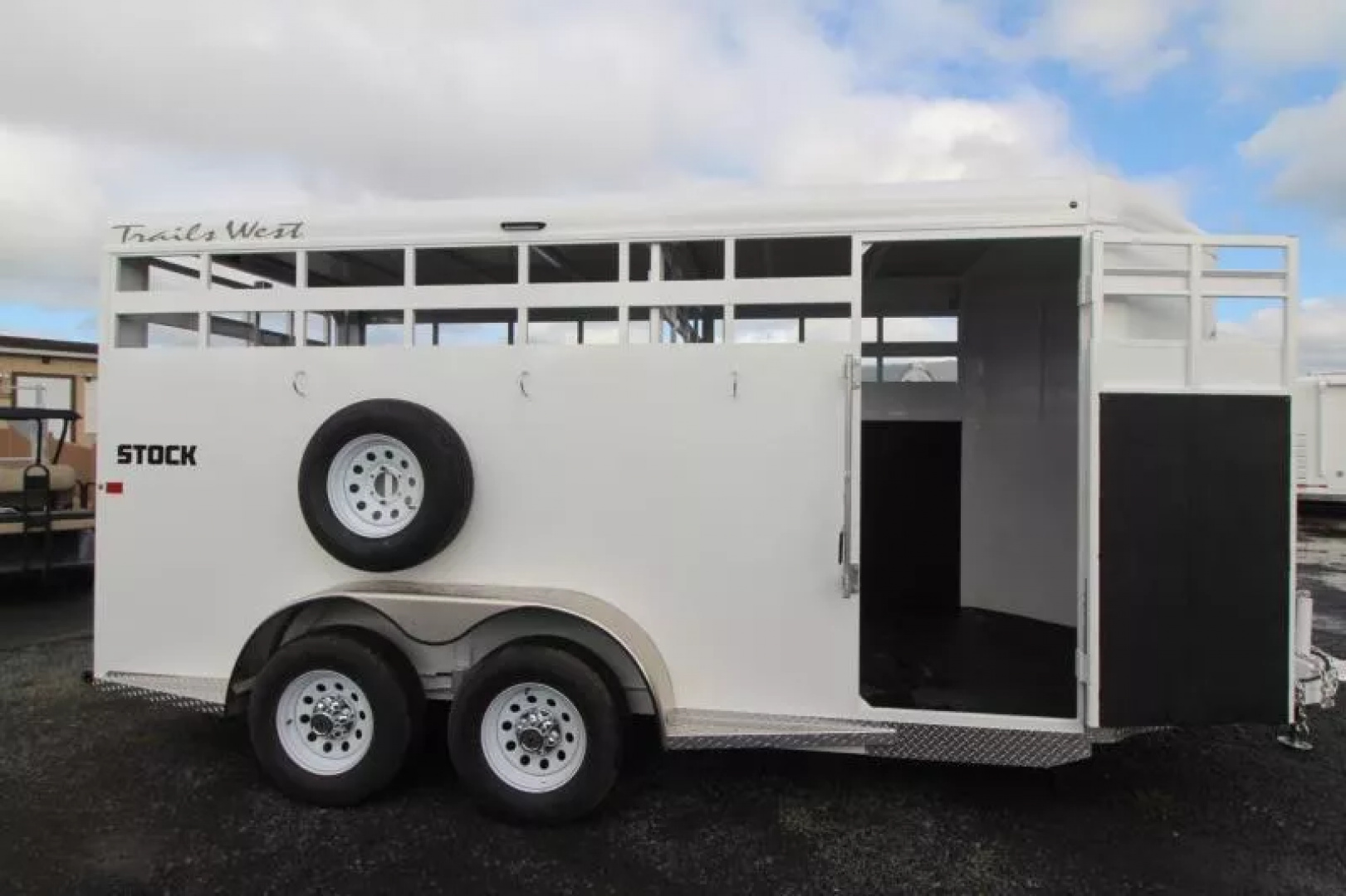 2026 Stock horse Trails West Adventure 17' Stock / Stock Combo Trailer-Flood Li