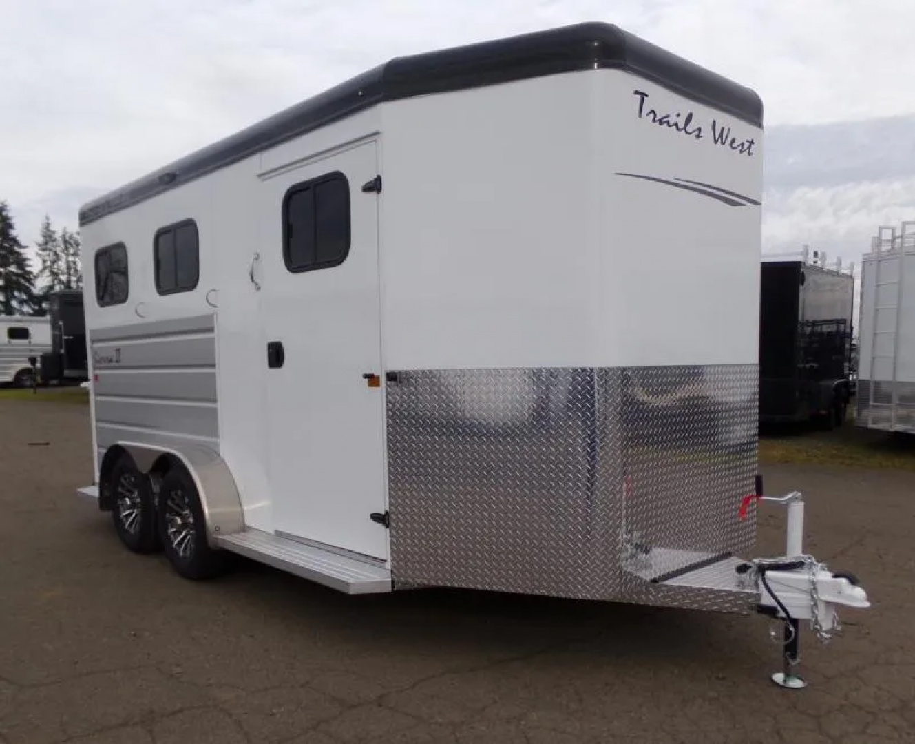 2026  horse Trails West 2026 Sierra II 2 Horse Bumper Pull Trailer-Extra T